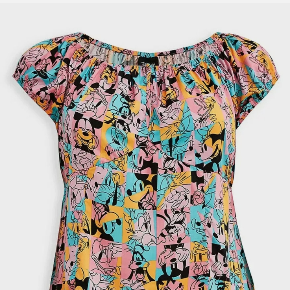 Torrid  Disney Mickey & friends retro off shoulder top